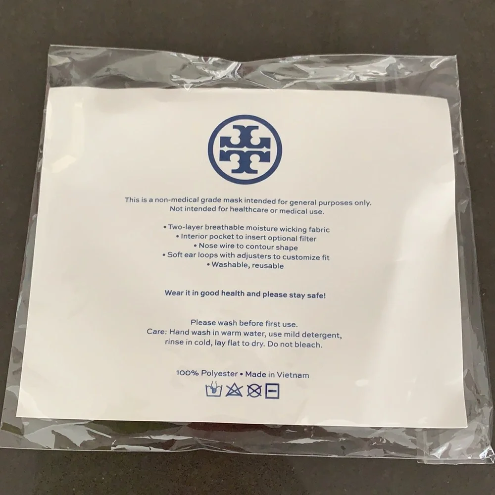 ❤️ Tory Burch Face Mask - Picture 3 of 3